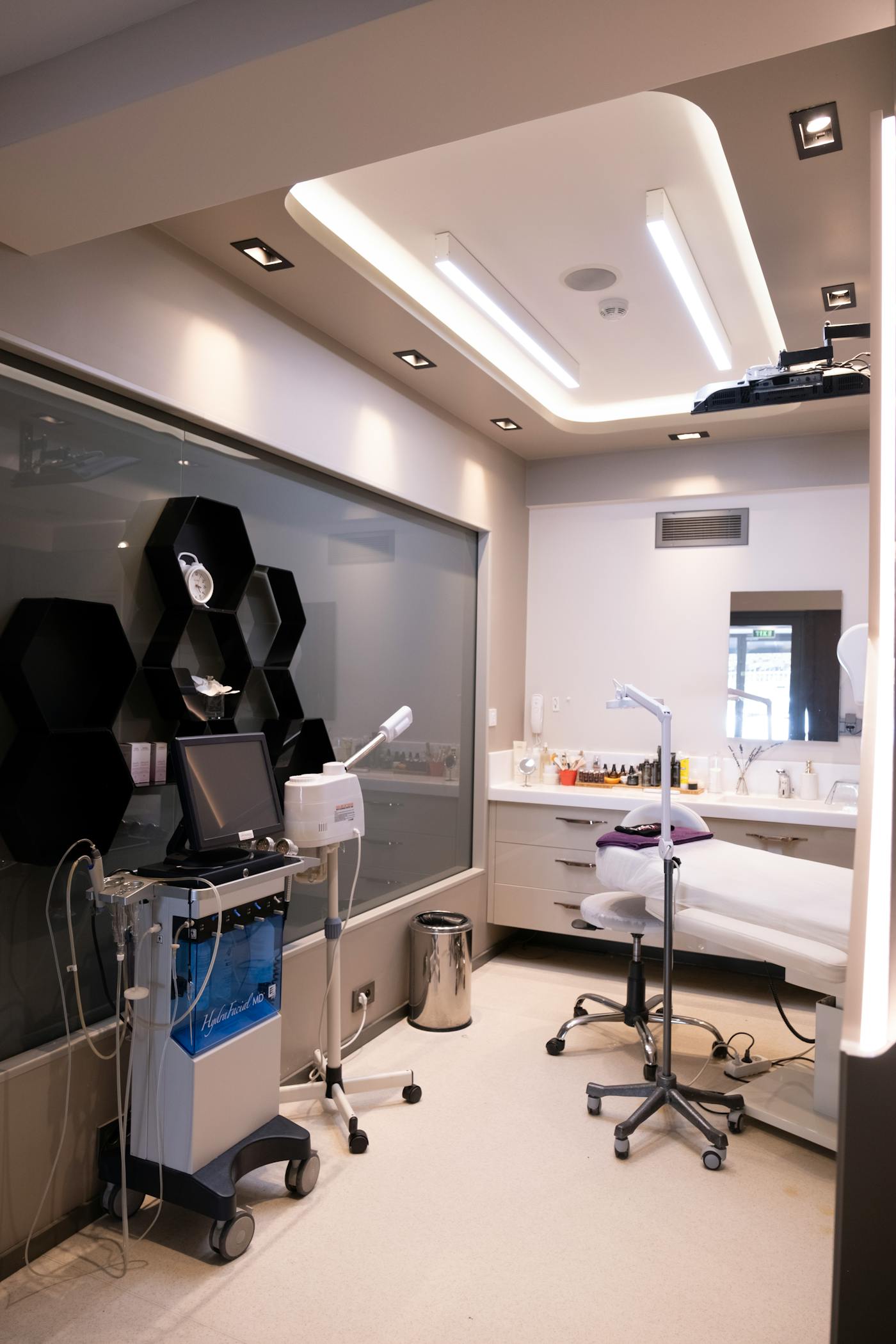 Modern aesthetic clinic treatment room